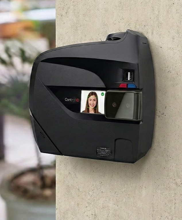 Foto iD Class Facial]]